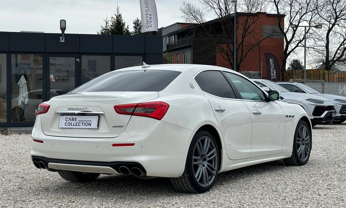 Maserati Ghibli cena 149900 przebieg: 41605, rok produkcji 2018 z Maków Mazowiecki małe 232